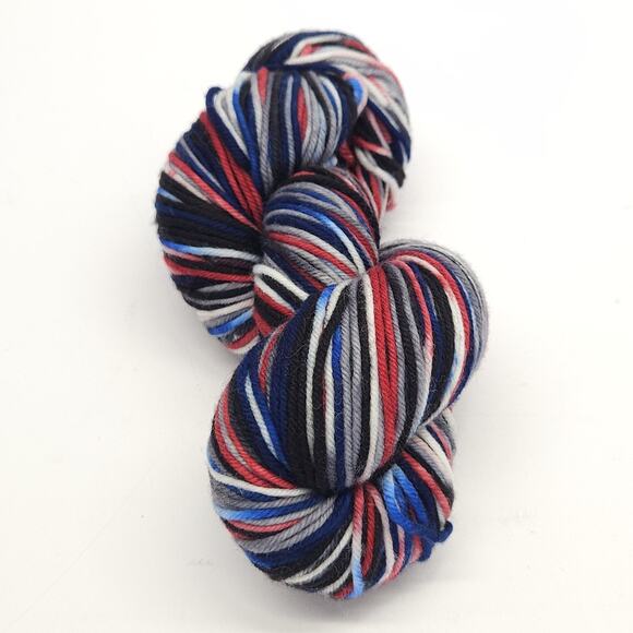 Hand Dyed Fingering Sock Yarn Variegated Blue SW Merino Nylon 100g Patriotic - Picture 1 of 3